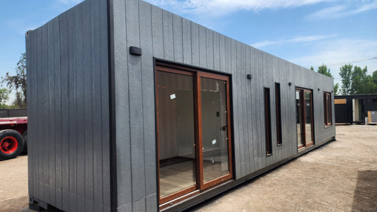 Cabaña container Maitencillo de 30m² con 2 dormitorios y 1 baño. Diseño creado en confort y en equilibrio perfecto entre privacidad y funcionalidad.